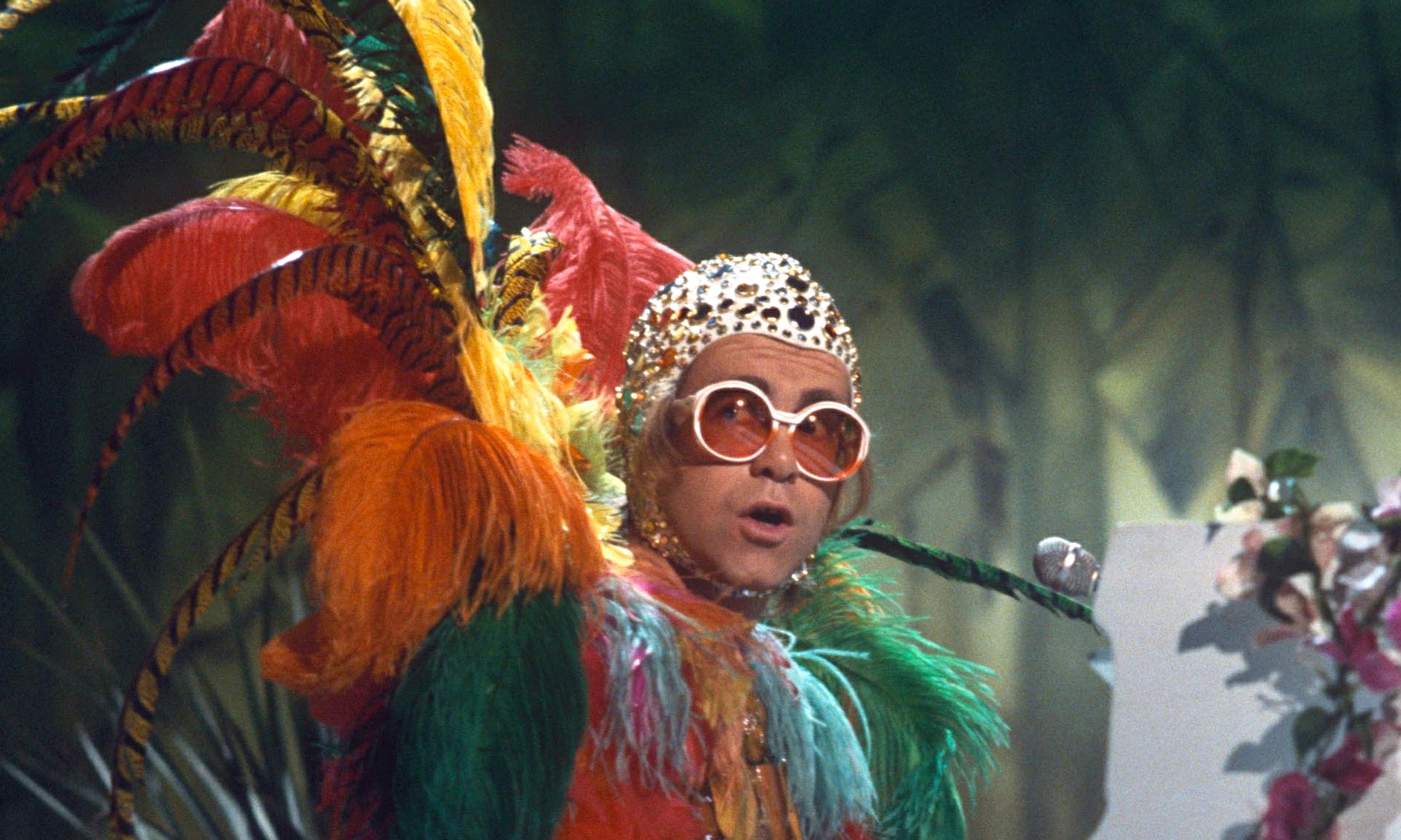 Elton John in 1977