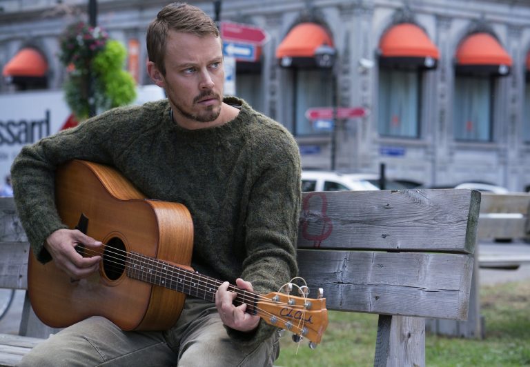 Pourquoi Il Casse La Guitare D'un Candidat PATRIOT | Gonzo Music