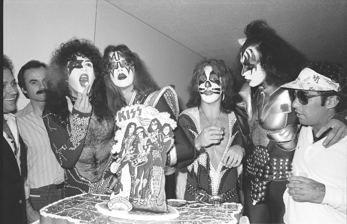 Kiss