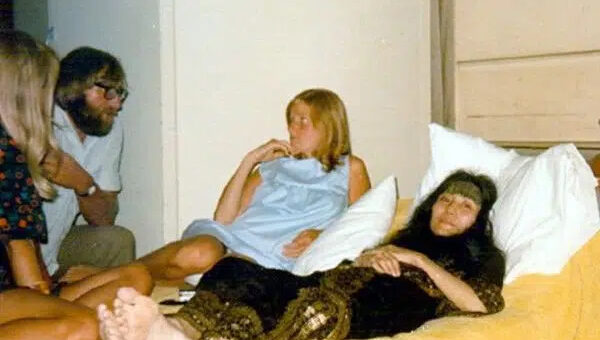 Linda John Paul Yoko