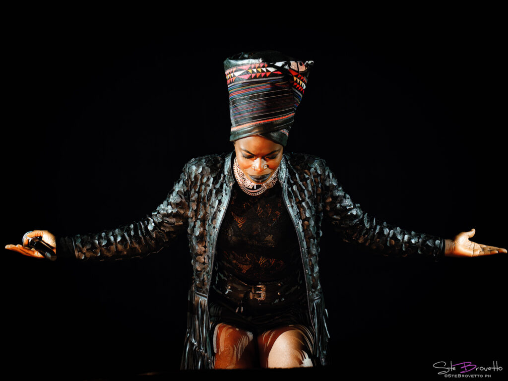 Oma JALI  by Stebrovetto et Enrico Babuder